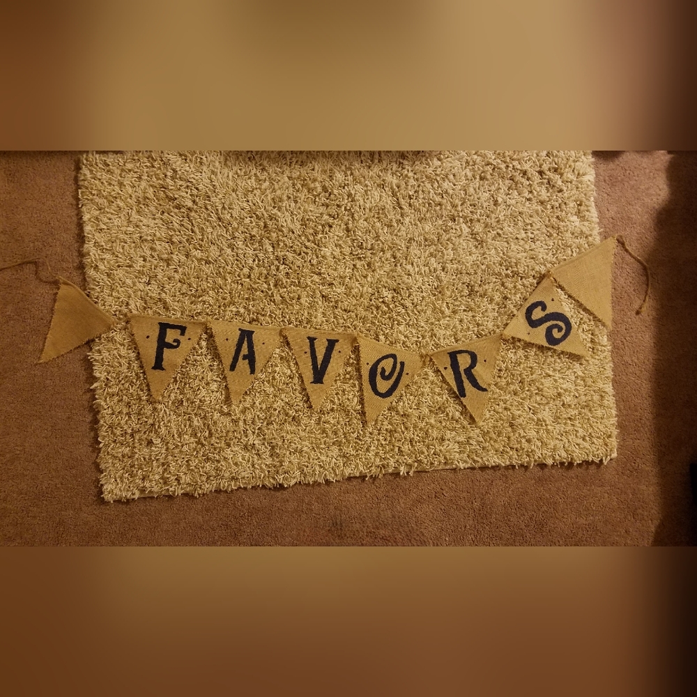 Favors sign banner